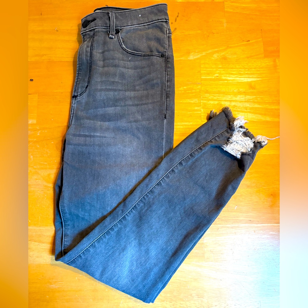 Abercrombie & Fitch the supper skinny ankle gray jeans women’s size 27/4r